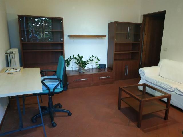 Appartamento in affitto di 61 m² in Via della Pergola