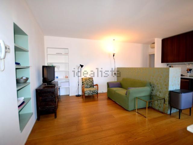 Appartamento in affitto di 61 m² in Via Giovanni Battista Pergolesi, 3