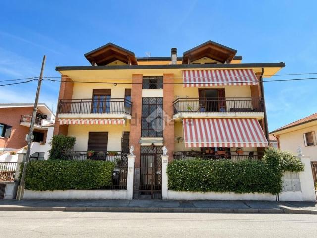 Appartamento in affitto di 61 m² in Via Giacomo Puccini, 16