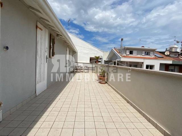 Appartamento in affitto di 61 m² in Viale Fratelli Cairoli