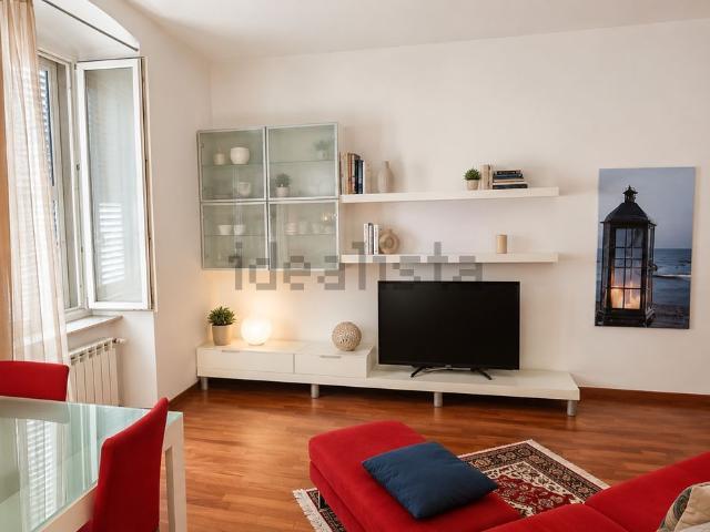 Appartamento in affitto di 62 m² in Via Commerciale, 28