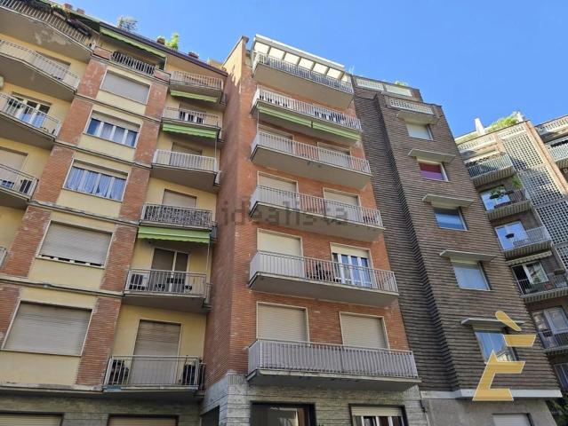 Appartamento in affitto di 62 m² in Via Federico Paolini, 18