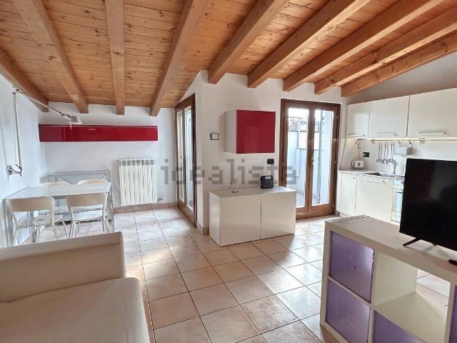 Appartamento in affitto di 62 m² in Via Pellegrino Rossi, 7