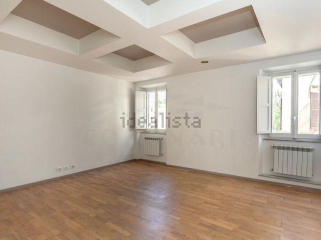 Appartamento in affitto di 67 m² in Via dei Coronari