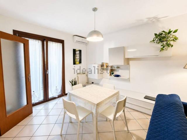 Appartamento in affitto di 67 m² in Via delle Acacie