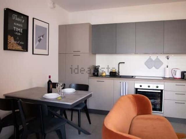 Appartamento in affitto di 67 m² in Via Ermenegildo Cantoni, 5