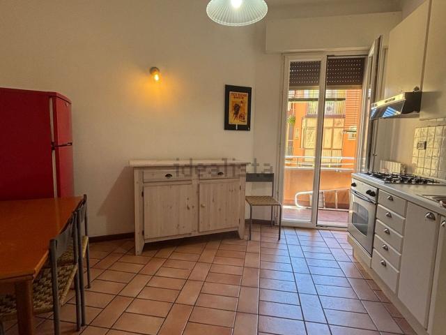 Appartamento in affitto di 67 m² in Via Giuseppe Massarenti, 85