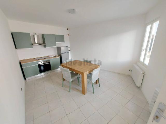 Appartamento in affitto di 67 m² in Via P. Zorutti