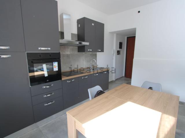 Appartamento in affitto di 67 m² in Via Rocca Guelfonia