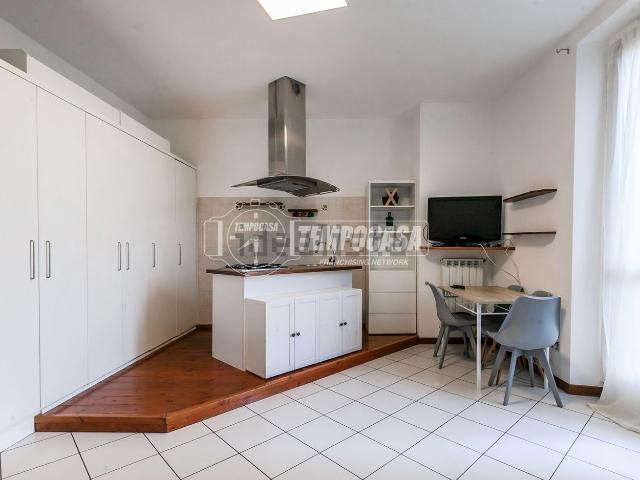 Appartamento in affitto di 67 m² in Viale Luigi Torelli