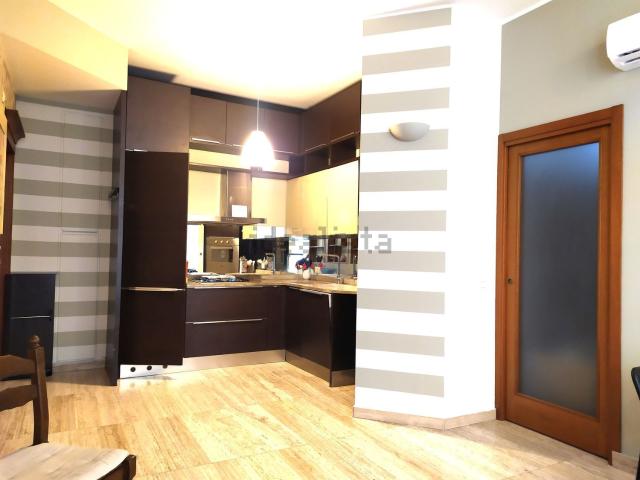 Appartamento in affitto di 64 m² in Via Fezzan