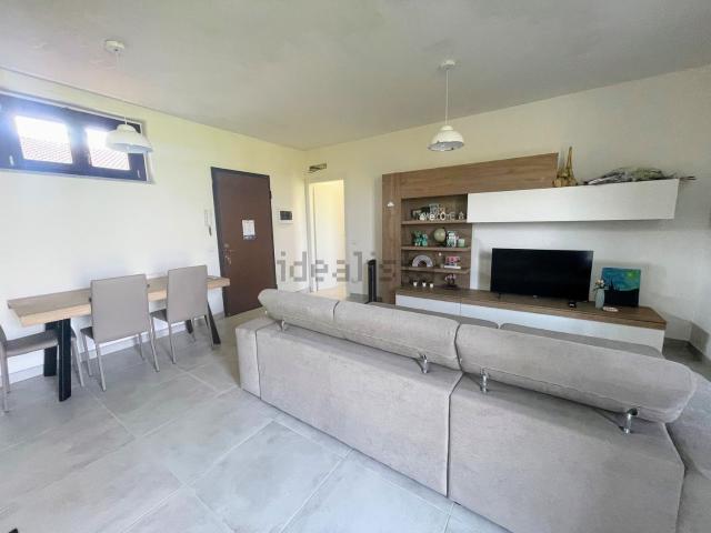 Appartamento in affitto di 64 m² in Via G. Peschiera, 12