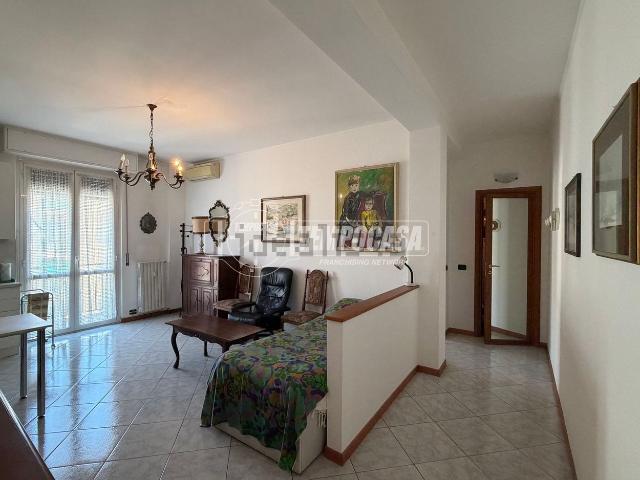 Appartamento in affitto di 64 m² in Via Ronchi, 13
