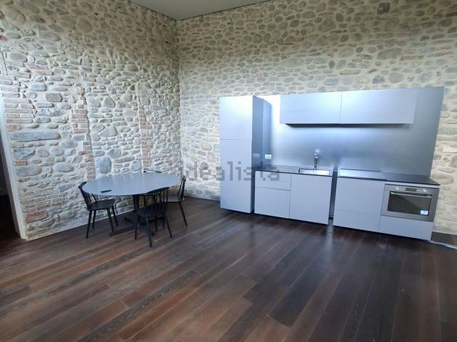 Appartamento in affitto di 65 m² in Località Campoluci, 33