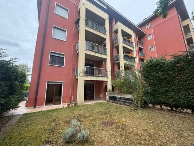 Appartamento in affitto di 65 m² in Strada le Grazie, 11