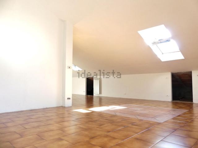 Appartamento in affitto di 65 m² in Via Torino, 112