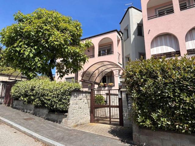 Appartamento in affitto di 65 m² in Via Volturno, 23