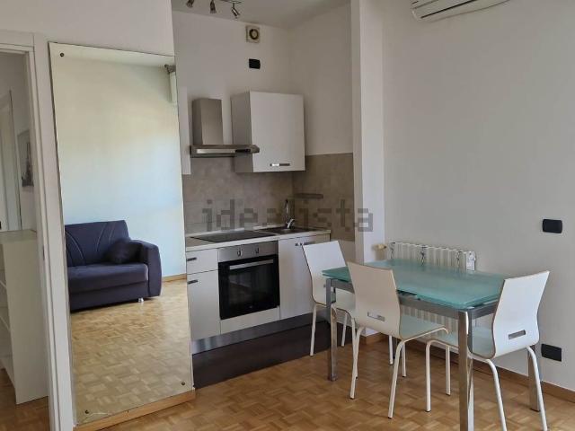 Appartamento in affitto di 65 m² in Via Andrea Maffei