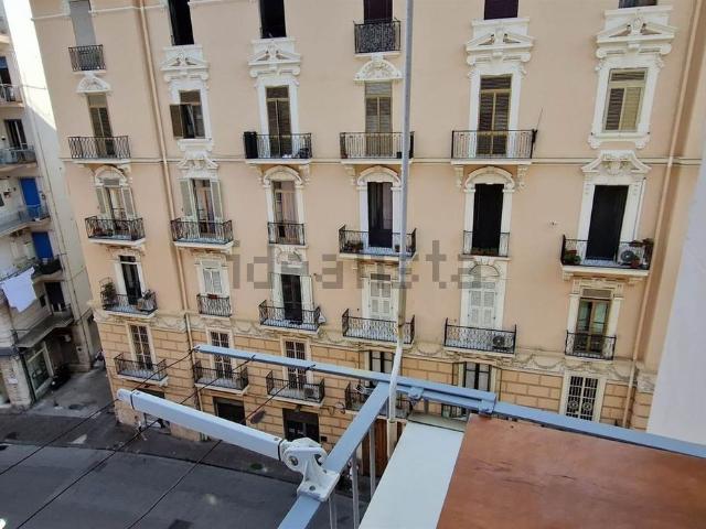 Appartamento in affitto di 65 m² in Via Arce