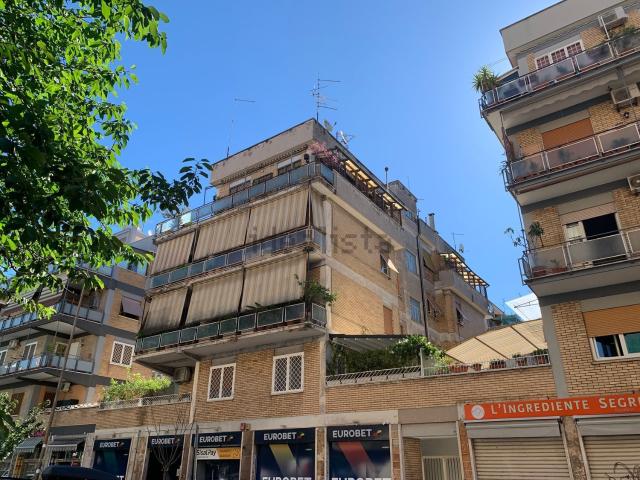 Appartamento in affitto di 65 m² in Via dei Frassini, 46