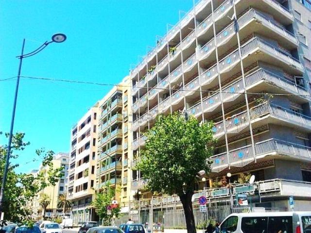 Appartamento in affitto di 65 m² in Via Duca della Verdura, 36