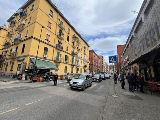 Appartamento in affitto di 65 m² in Via Giacomo Leopardi, 121