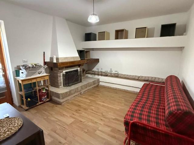 Appartamento in affitto di 65 m² in Via Giardini Nord, 3090