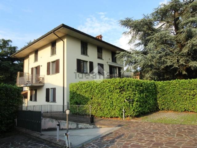 Appartamento in affitto di 65 m² in Via Madonna del Bosco, 48