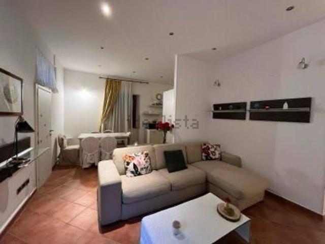 Appartamento in affitto di 65 m² in Via Marina