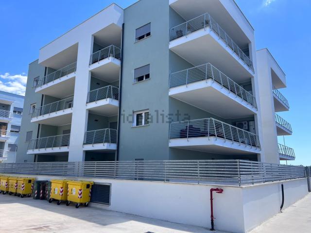 Appartamento in affitto di 65 m² in Via Pratica di Mare, 56
