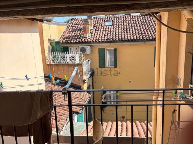Appartamento in affitto di 65 m² in Via San Vitale, 81
