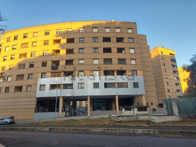 Appartamento in affitto di 66 m² in Via Andrea Solario, 77