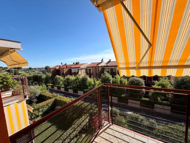 Appartamento in affitto di 66 m² in Via Europa Unita