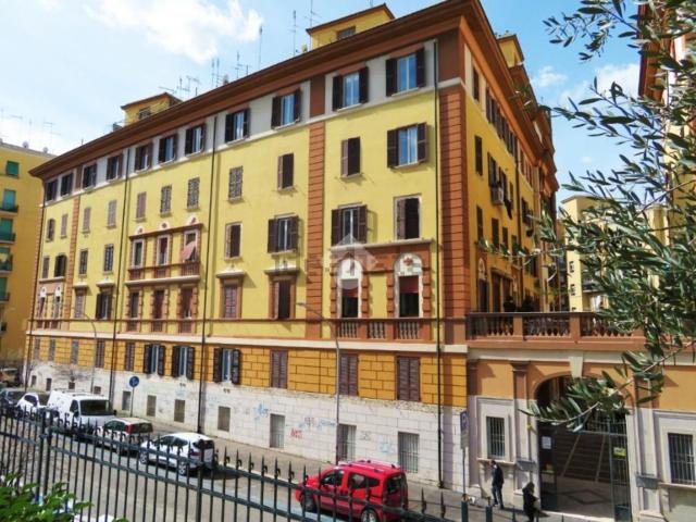 Appartamento in affitto di 66 m² in Via Mirandola, 30