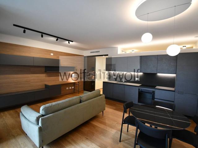 Appartamento in affitto di 68 m² in Via Ciro Menotti, 11