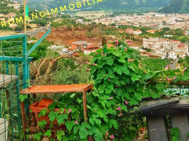 Appartamento in affitto di 68 m² in Via Coste D&apos Agnano