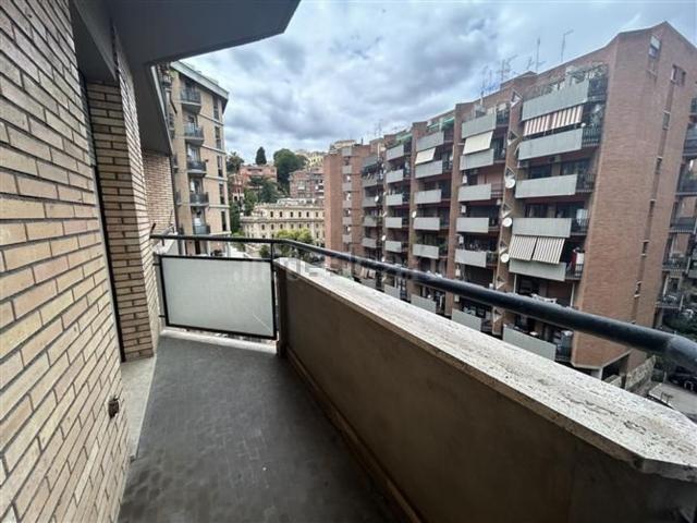 Appartamento in affitto di 68 m² in Via Federico Rosazza