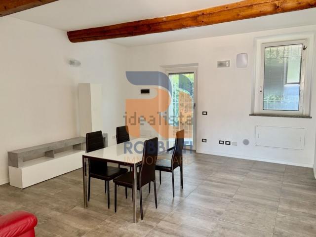 Appartamento in affitto di 69 m² in Via Trieste, 23
