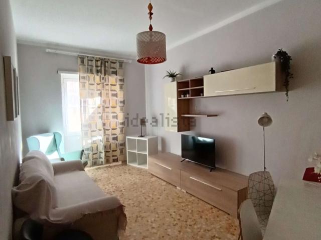 Appartamento in affitto di 69 m² in Via Calpurnio Pisone
