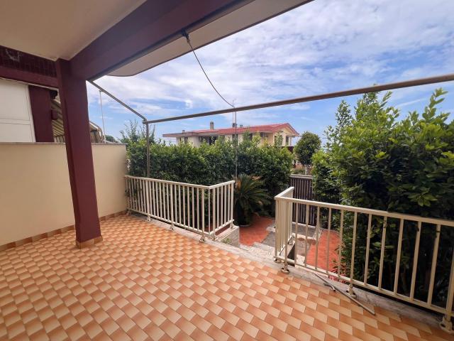 Appartamento in affitto di 69 m² in Via Doride, 34