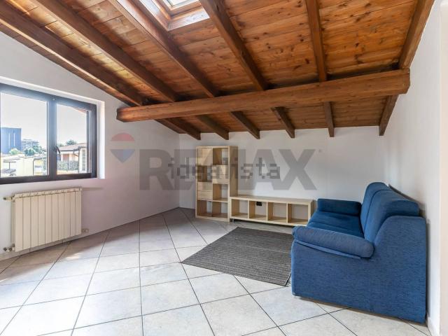 Appartamento in affitto di 73 m² in Via Trieste, 8