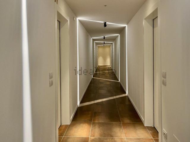 Appartamento in affitto di 73 m² in Via dei Borromeo