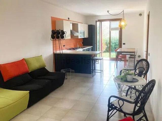 Appartamento in affitto di 73 m² in Via Fontane, 85