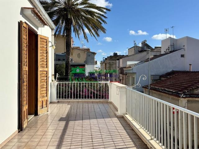 Appartamento in affitto di 73 m² in Via Genova