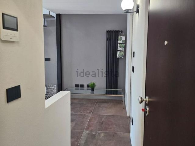Appartamento in affitto di 73 m² in Via Roma, 21