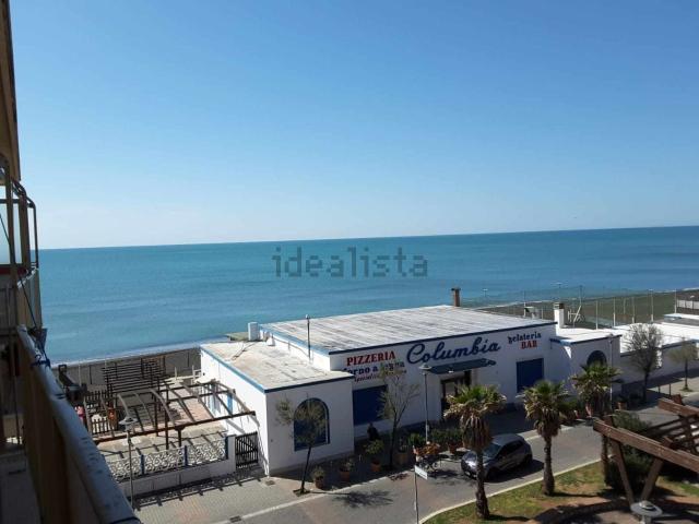 Appartamento in affitto di 70 m² in Lungomare R. Elena, 82