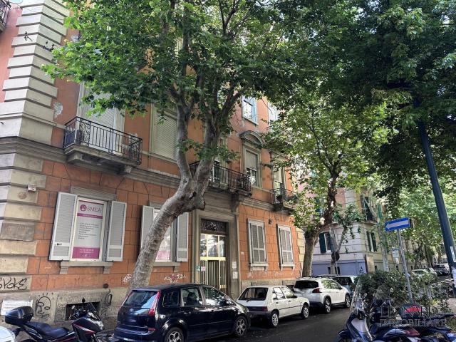 Appartamento in affitto di 70 m² in Piazzetta Aniello Falcone