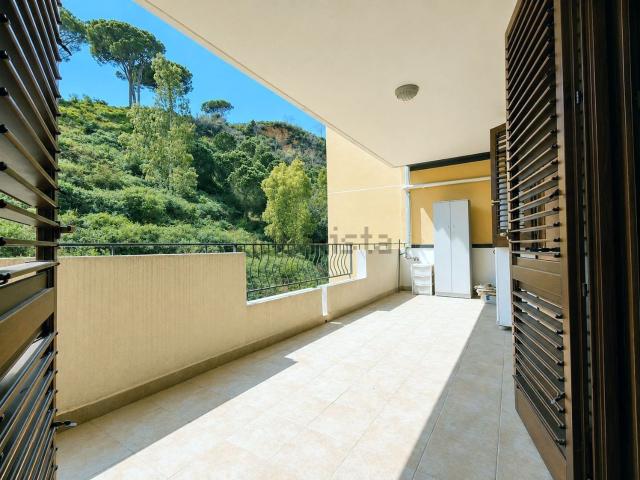 Appartamento in affitto di 70 m² in Strada Panoramica dello Stretto, 578