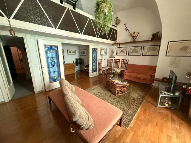 Appartamento in affitto di 70 m² in Salita Vetriera, 7