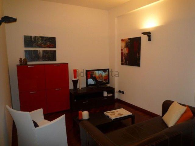 Appartamento in affitto di 70 m² in Via Torquato Taramelli, 48